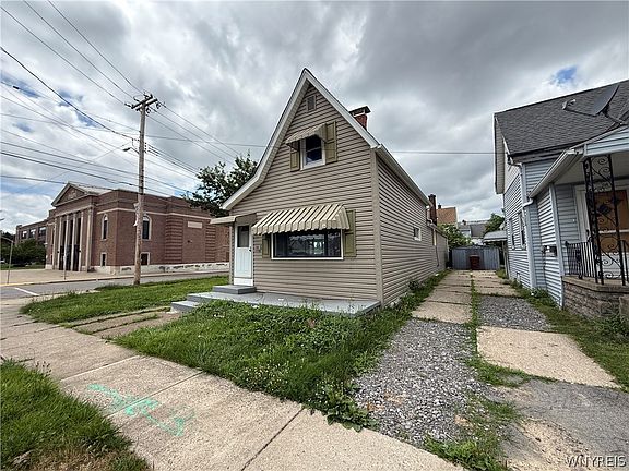 2nd image of 190 Halstead Ave