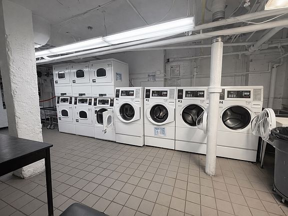 5th image of 105 E 15th St APT 58