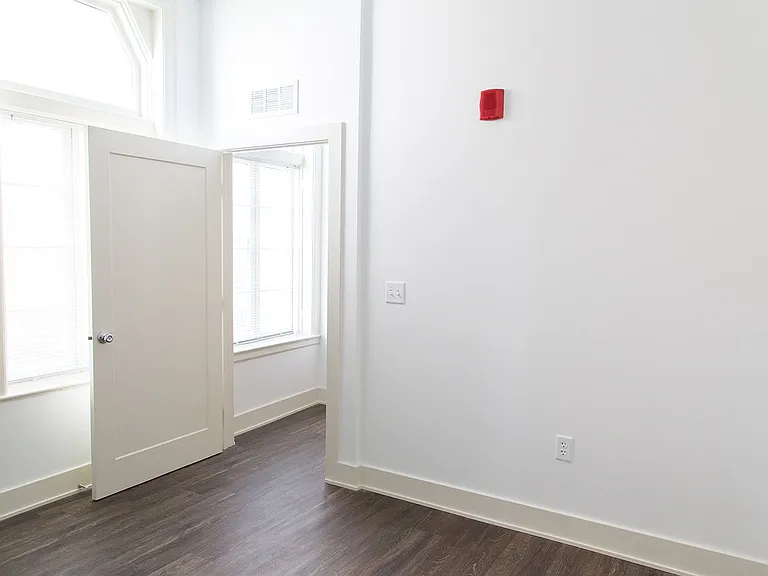 Clyde Manor — Photo 101