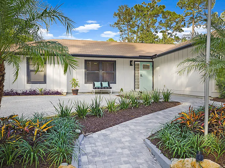 11545 Sunset Blvd #B — Photo 2
