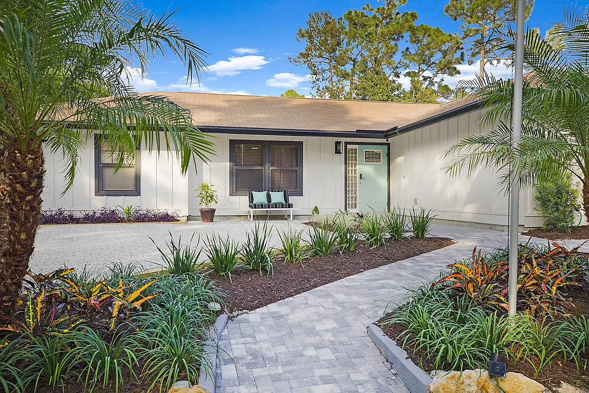 Building Photo - 11545 Sunset Blvd #C