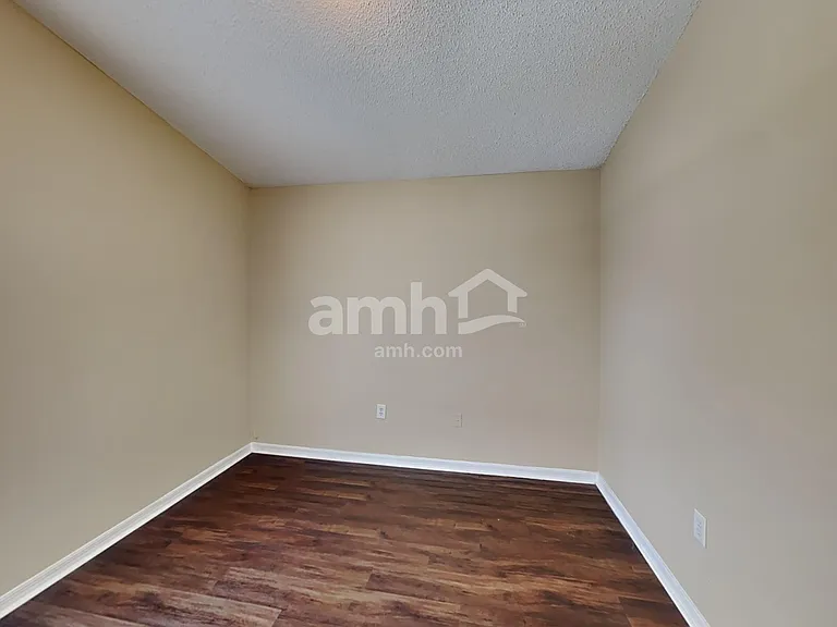 7011 Silverwood Dr — Photo 17