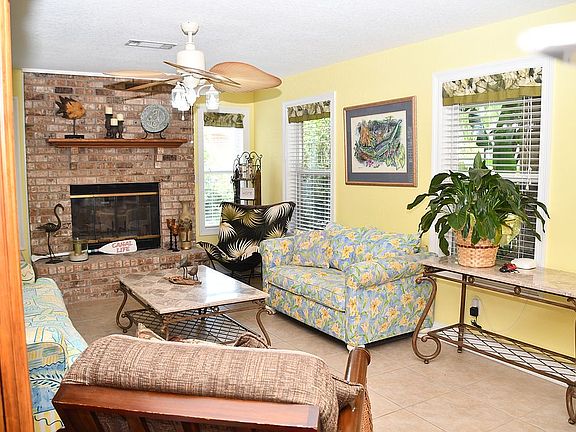 4th image of 1664 Lahaina Ct