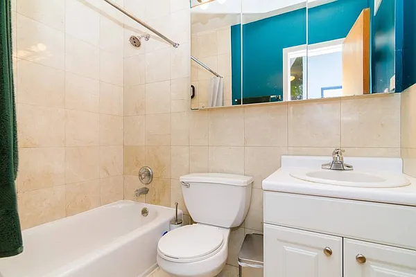 Rented by Avenues Real Estate | media 13