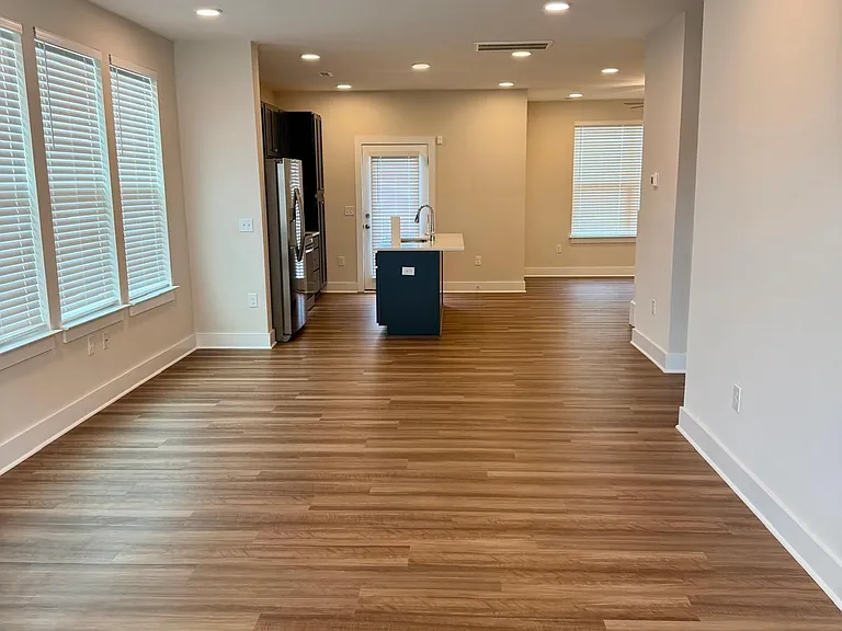 836 Pryor St — Photo 15