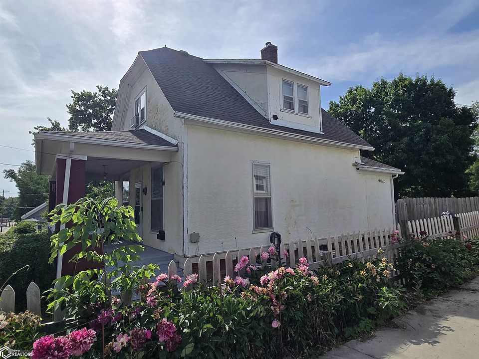 1st image of 400 E Prairie St