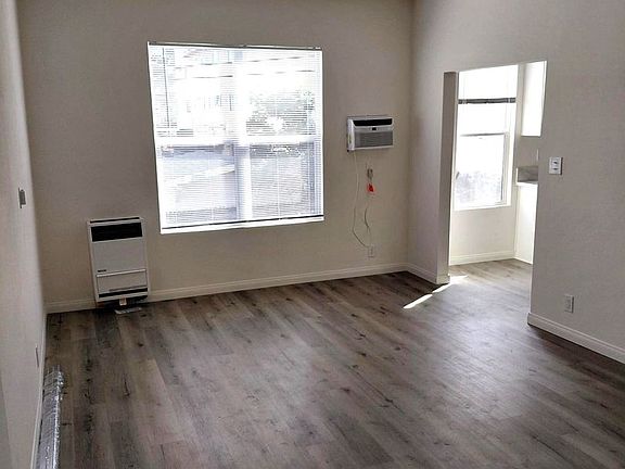 3rd image of 848 S Kingsley Dr #8