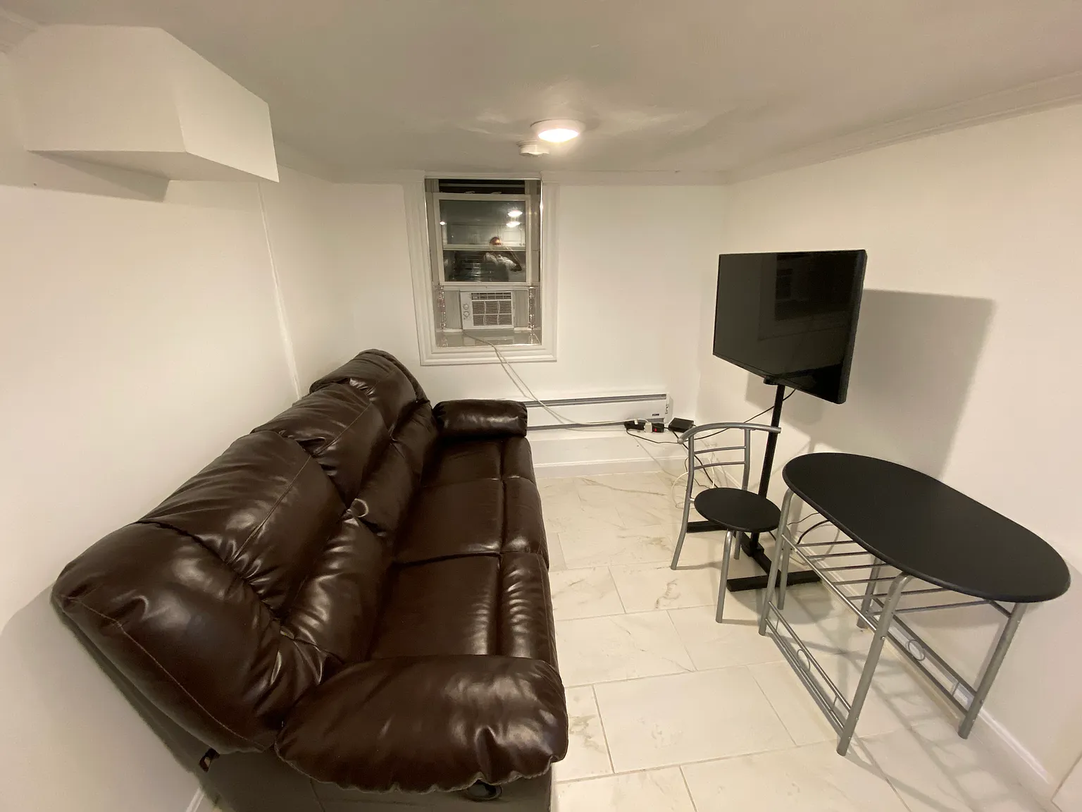 Studio, 270 sqft, $1,500 — Photo 2