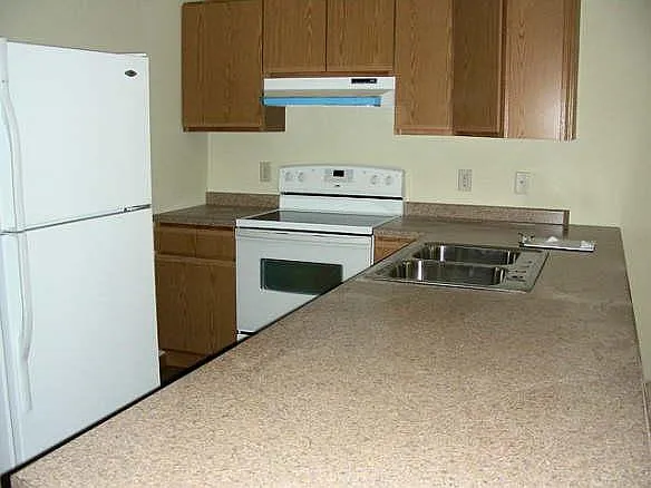5 bed, 1500 sqft, $1,775 — Photo 4