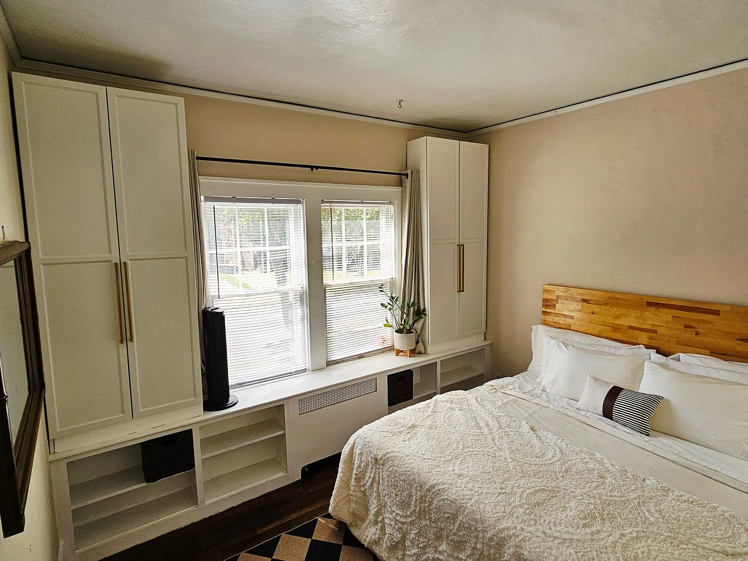 3 bed, 1.0 bath, 1000 sqft, $2,000 — Photo 4