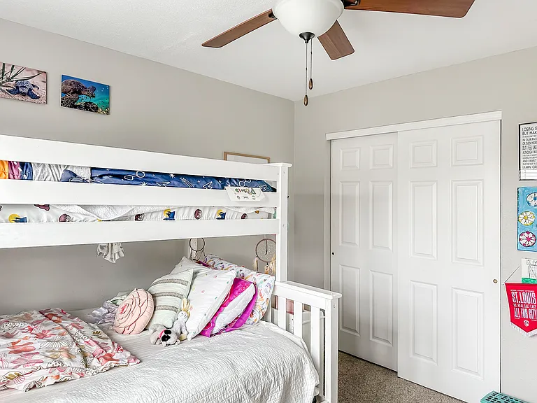 812 Victoria Ln — Photo 40