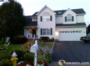 5 Seatuck Ct, Commack, NY 11725