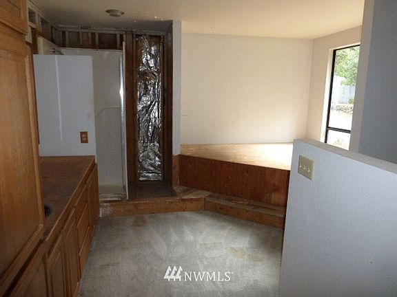 4th image of 4324 88th Avenue NW