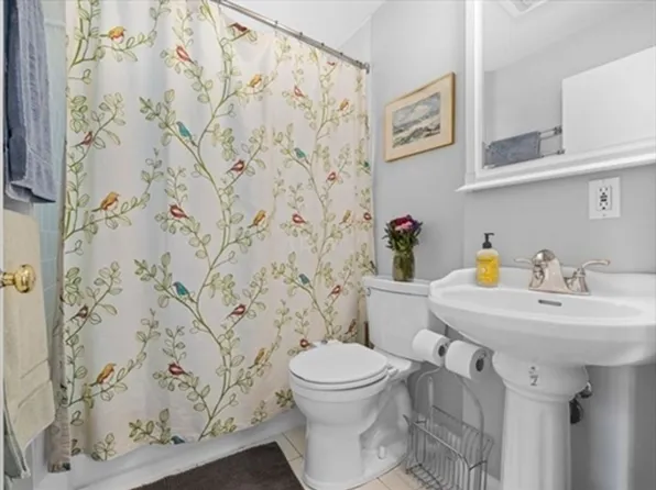 70 Winchester St #7, Medford, MA 02155