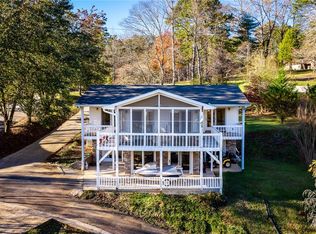 201 Little Ln, Seneca, SC 29672