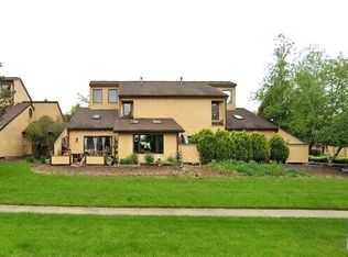 1414 Loop Rd, Kent, OH 44240