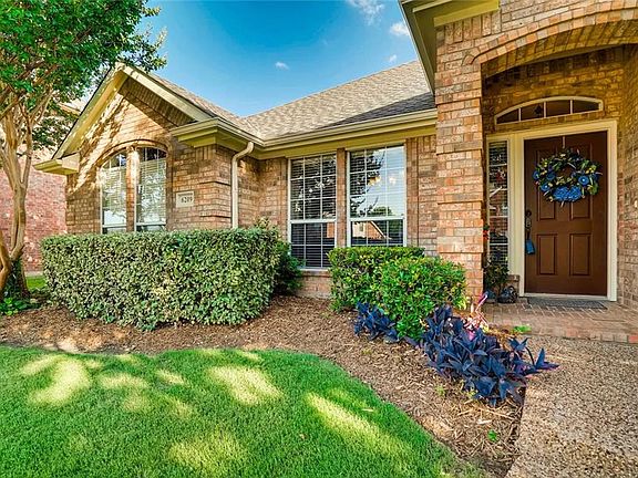 4th image of 6209 Sidney Ln