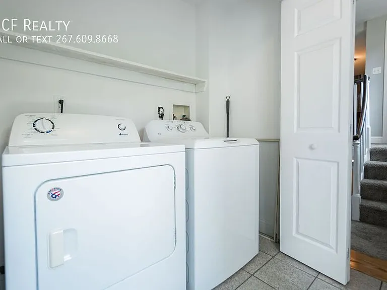 535 Spruce St #B — Photo 11