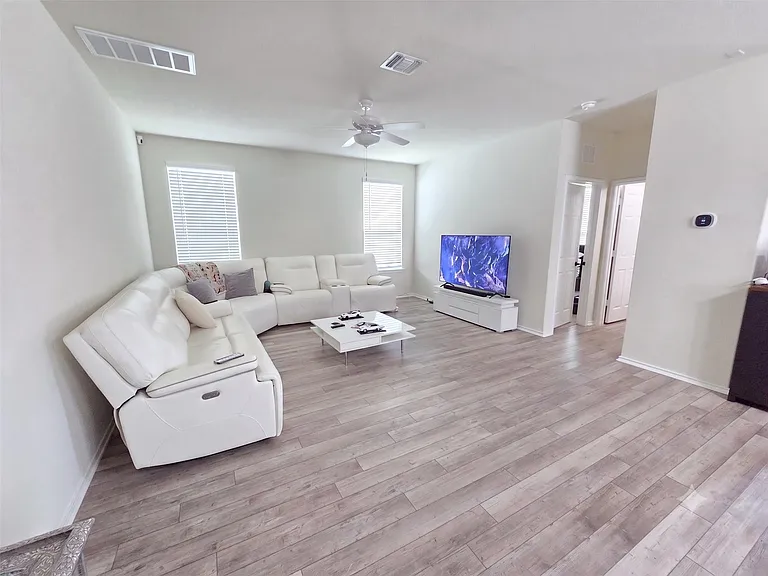 48 Pacific Loon St — Photo 5