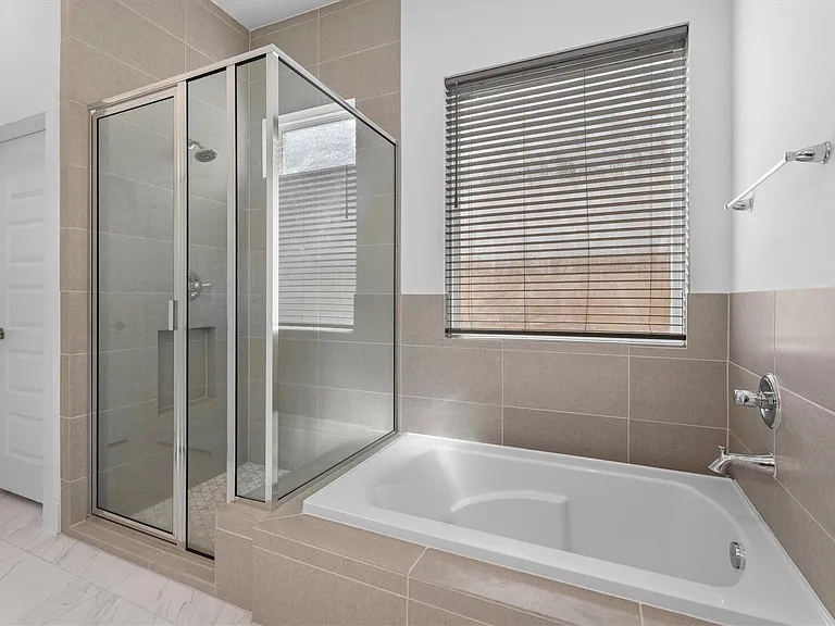 5030 Valley Wind Ct — Photo 18