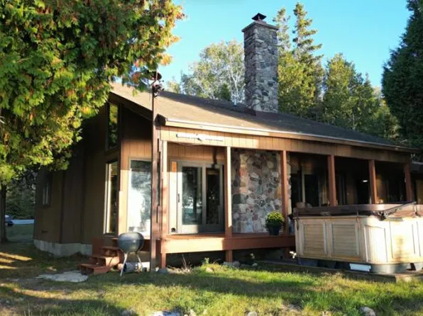 26609 E Yorty Point Rd, Drummond Island, MI 49726