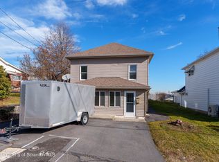 1203 Bennett St, Old Forge, PA 18518