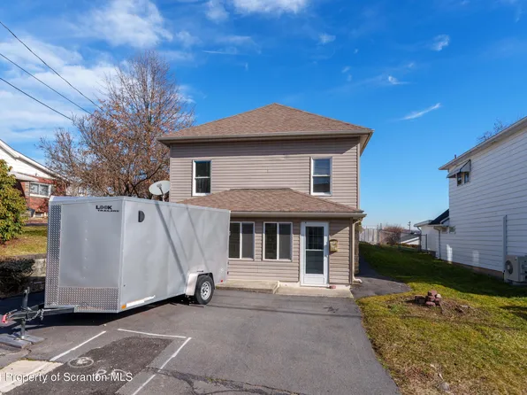 1203 Bennett St, Old Forge, PA 18518