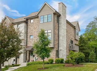 482 Newton Ave, Glen Ellyn, IL 60137