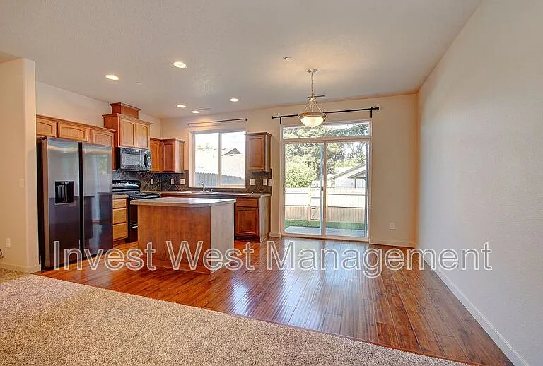 5215 NE 83rd Pl — Photo 11