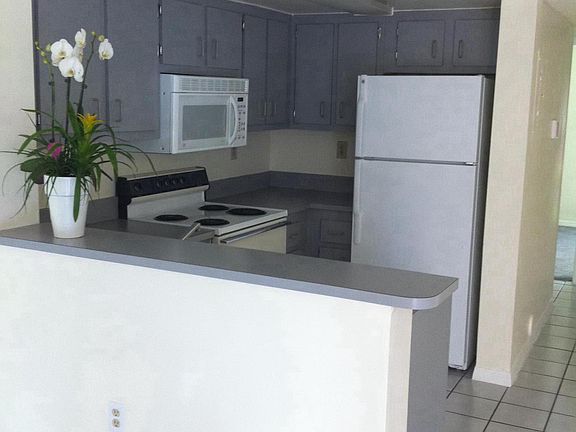 4th image of 670 NW 85th Pl APT 103