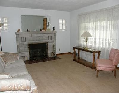 3rd image of 19806 Lucinda St