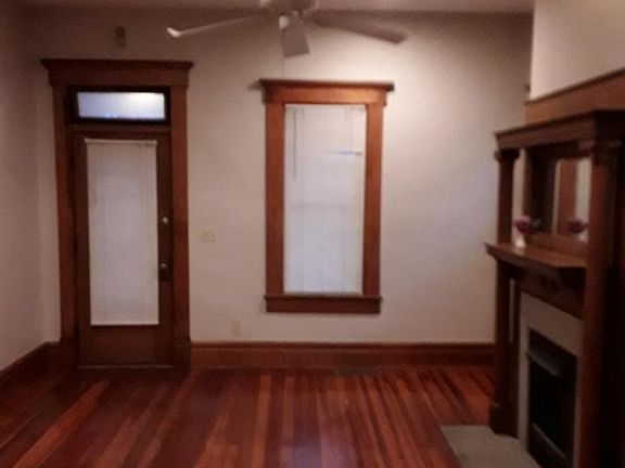 3rd image of 103 E Maynard Ave
