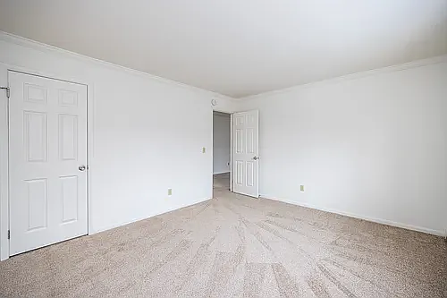Clintwood Apartments — Photo 40