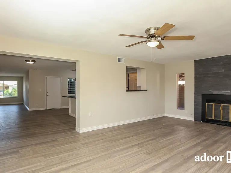 4112 W Gardenia Dr — Photo 6