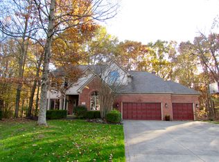 171 Charterhouse Ct, Powell, OH
