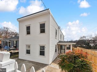 11 Akin Ave, Capitol Heights, MD