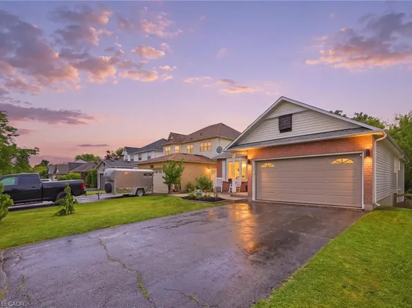 68 Hilltop Dr, North Dumfries, ON N0B 1E0