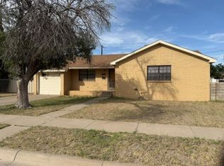 812 S Poplar St, Kermit, TX 79745