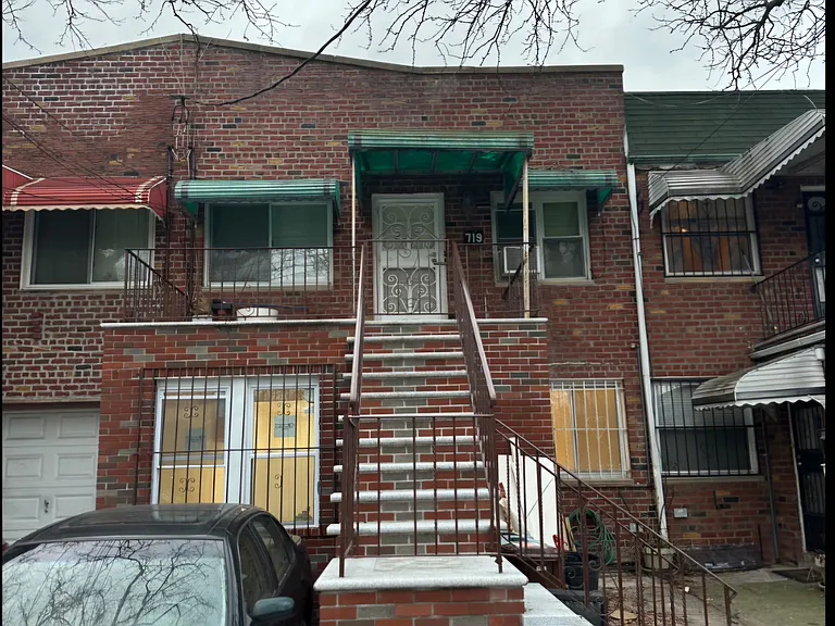719 E 101st St #1 — Photo 22