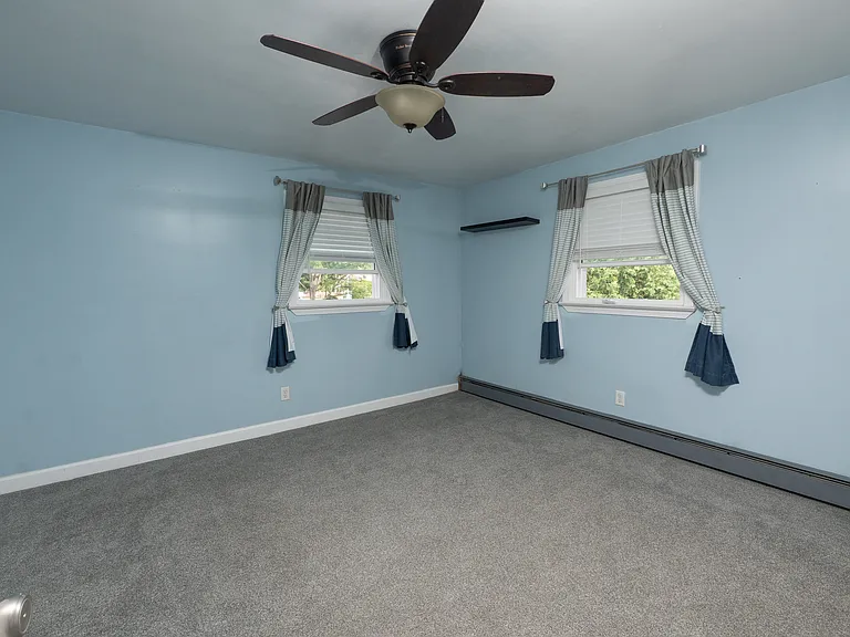 1330 Logan St — Photo 22