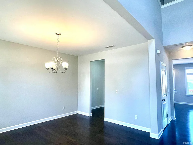 8008 Gilano Dr — Photo 8