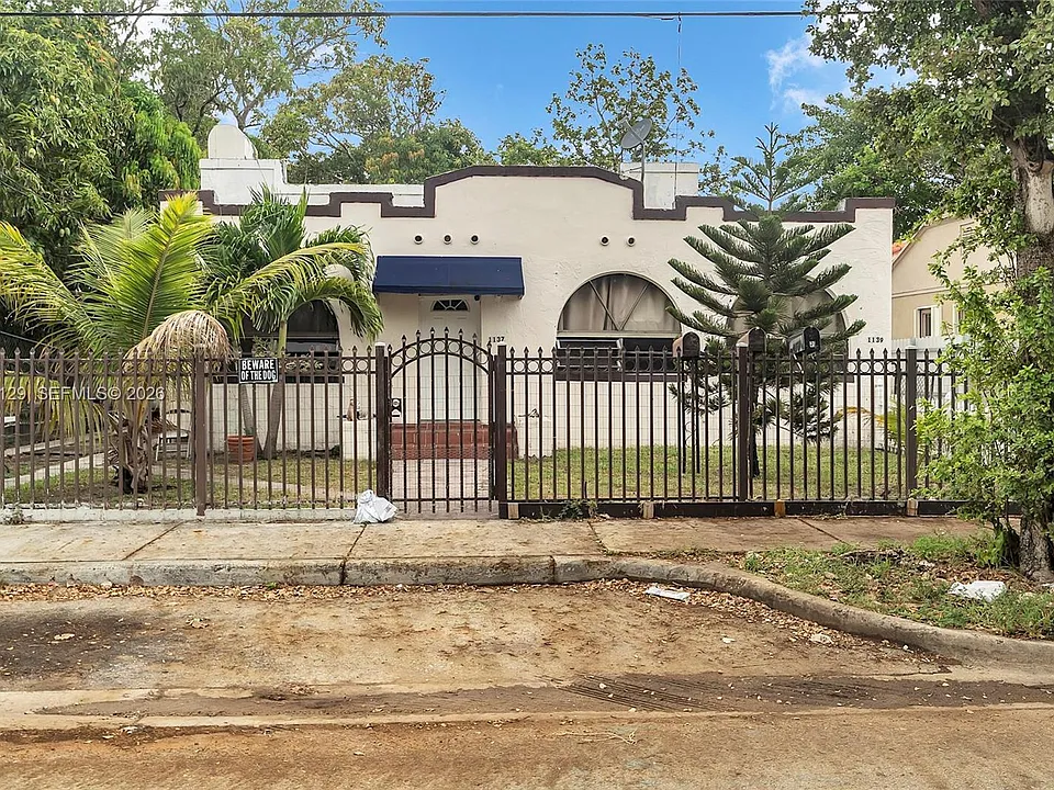 1137 NW 29th Ter #1137