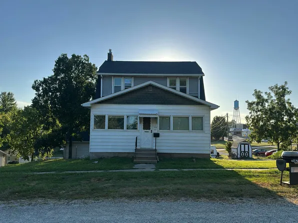 106 SE Mill St, Leon, IA 50144