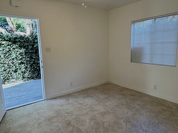 4th image of 9036 Carson St Unit 2