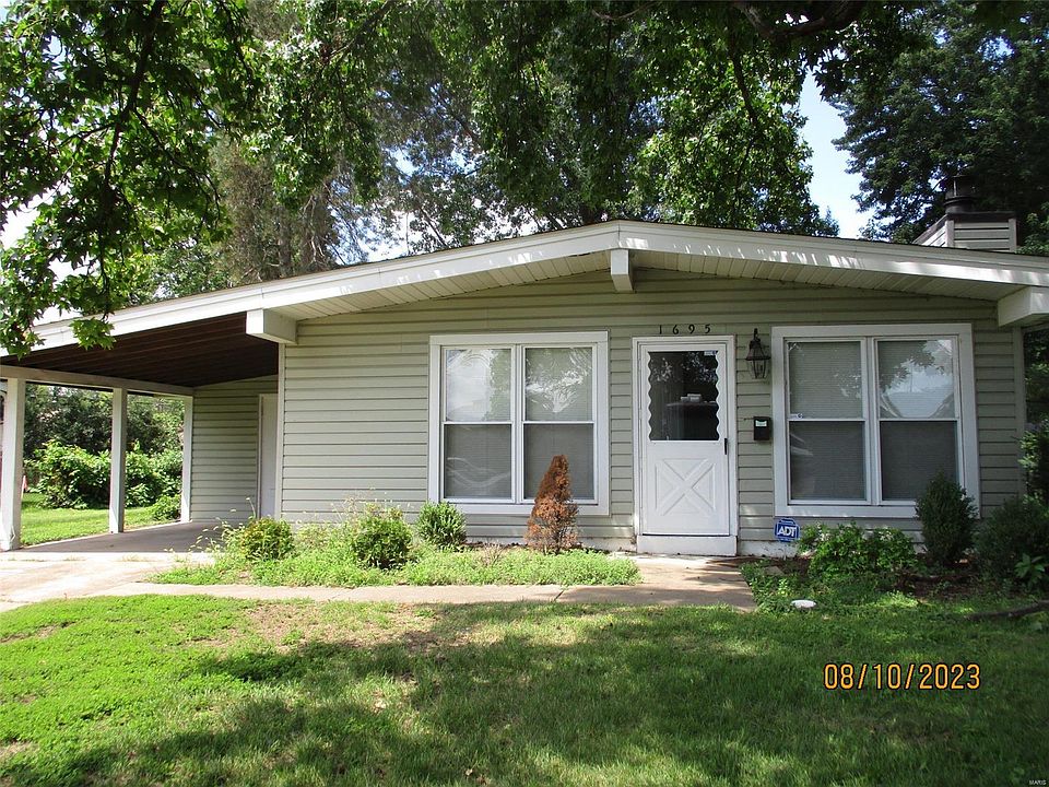 1st image of 1695 Beverly Dr
