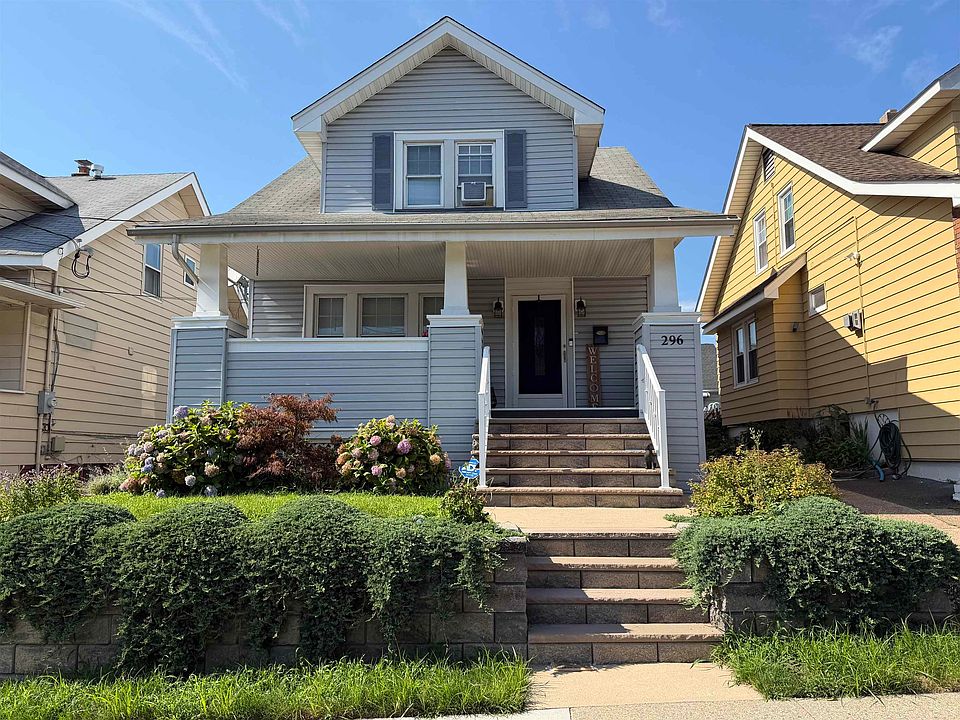 1st image of 296 E 6th St