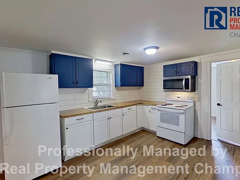 1314 Queen St — Photo 6