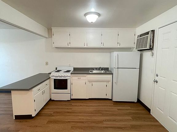 5th image of 6910 N Santa Fe Dr #4