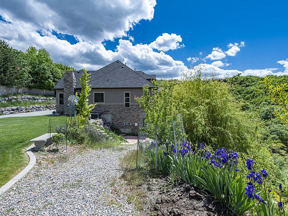 4th image of 1776 S Temple Ct