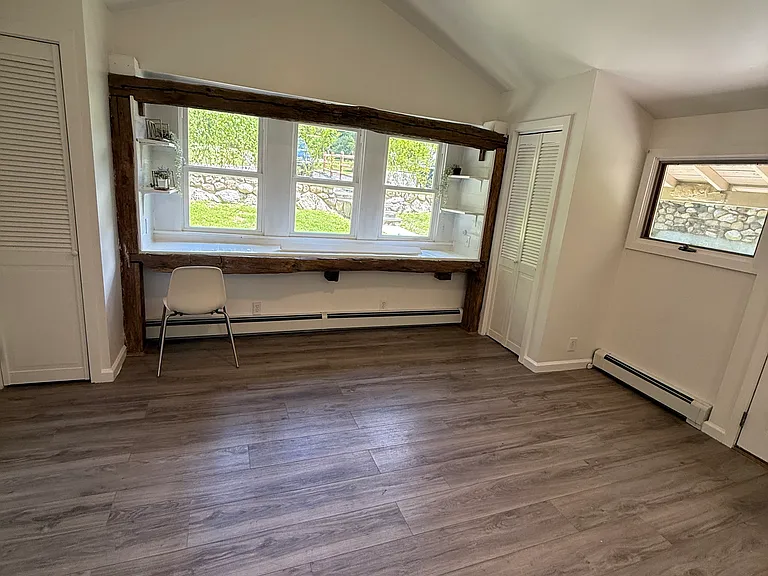 18 Lakeview Rd #B — Photo 8